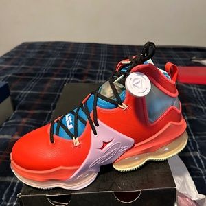LeBron James Valentines Day  size 10.5 New